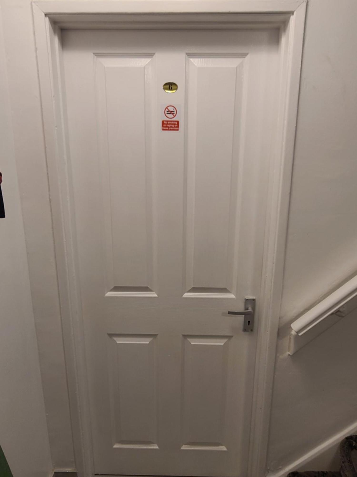 Roomz-Gatwick-London-Airport Parking-Travel Service Ifield Exterior photo